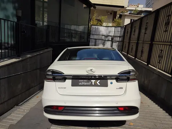 پیش فروش کی ام سی، ایگل