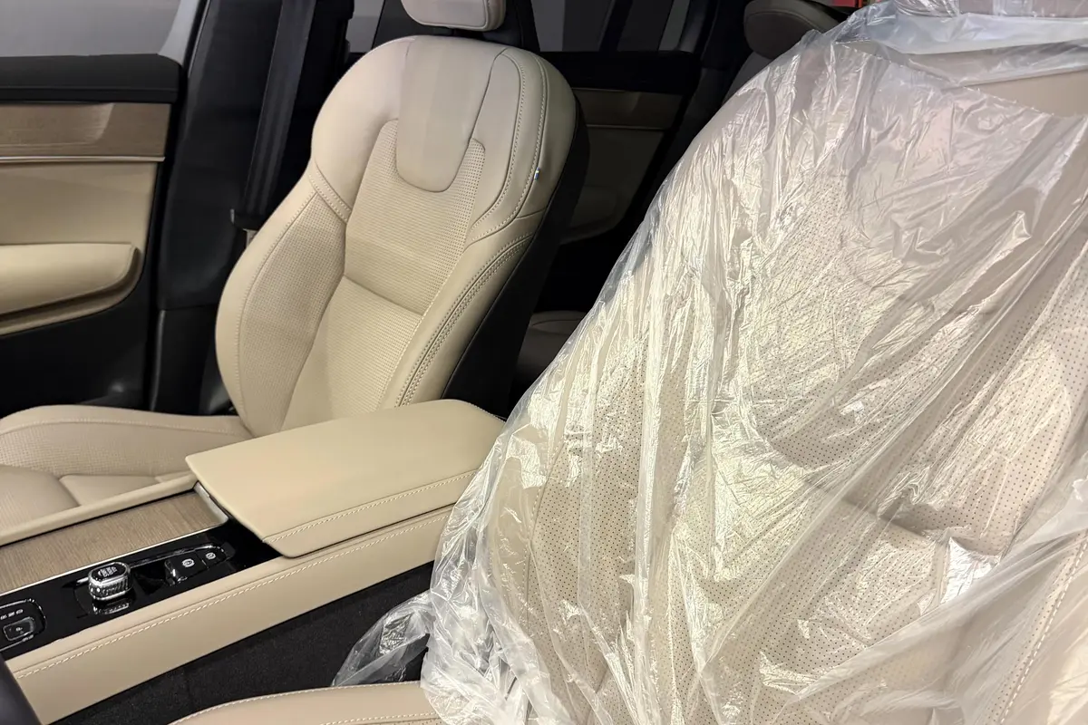 ولوو،  XC90