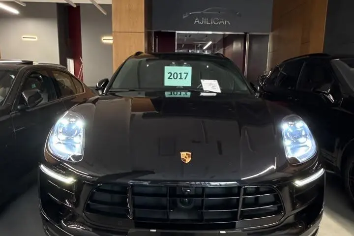 پورشه،  ماکان