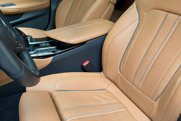 ب ام و، سری 5 سدان