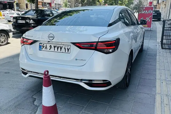نیسان  سیلفی e-POWER