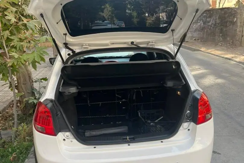 کوییک،  دنده ای R
