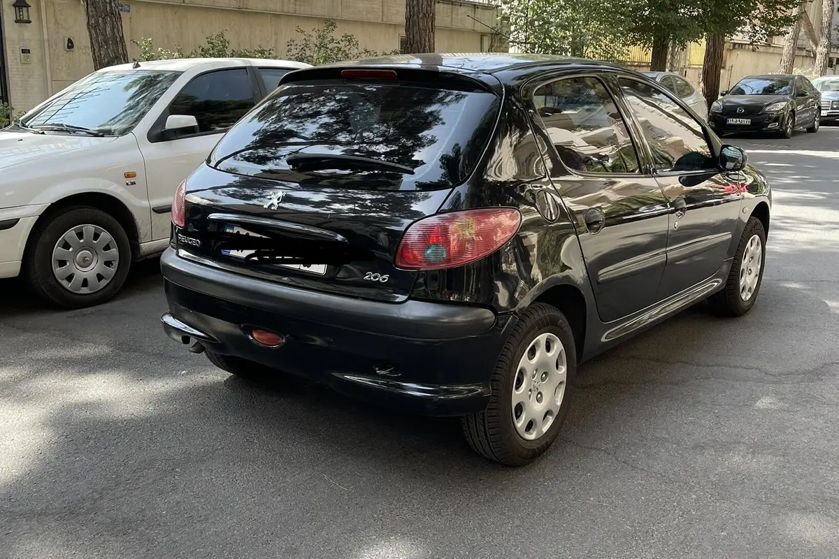 پژو،  206