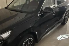 ب ام و، iX1