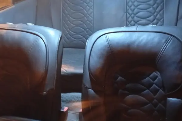 پراید، صندوق دار