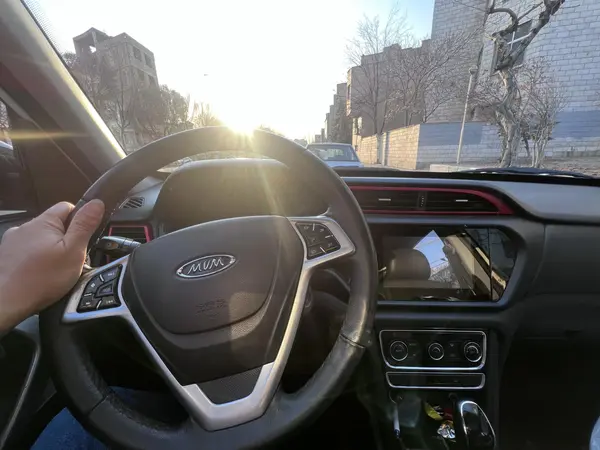 ام وی ام، X33 S