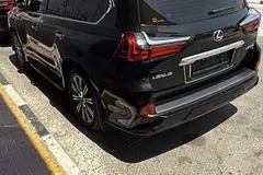 لکسوس، LX