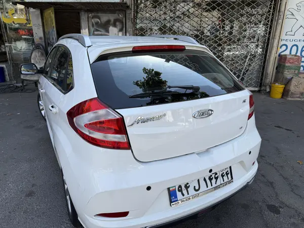 ام وی ام  315هاچ بک