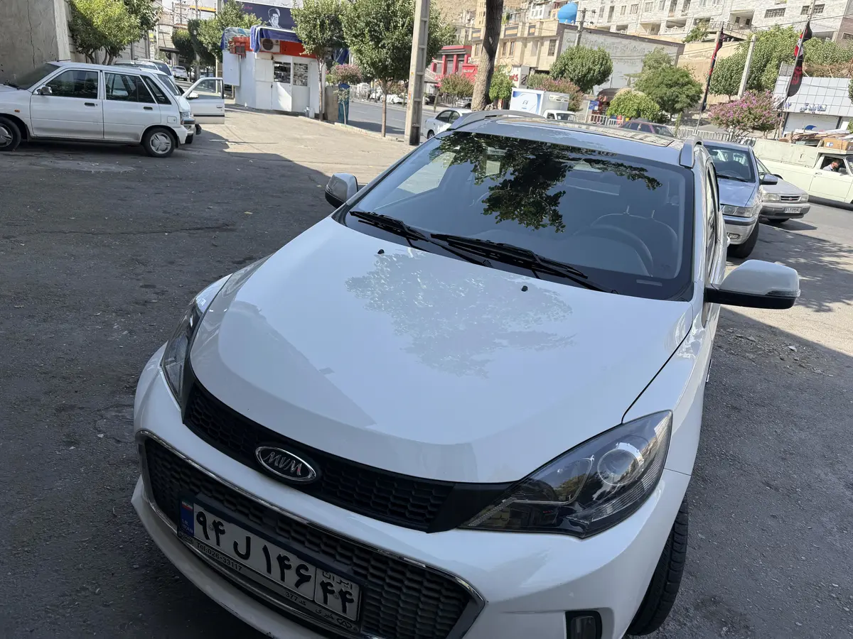 ام وی ام  315هاچ بک
