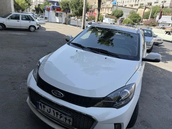 ام وی ام  315هاچ بک