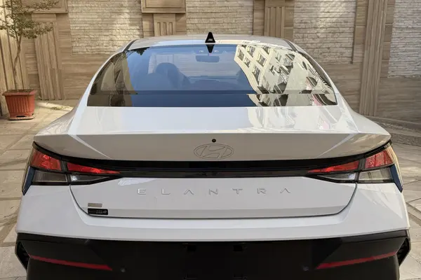 هیوندای، النترا