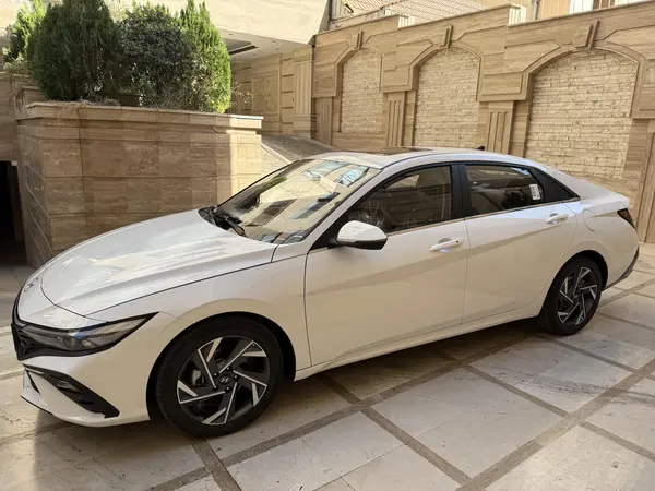 هیوندای، النترا