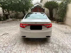 هیوندای، آزرا (گرنجور)