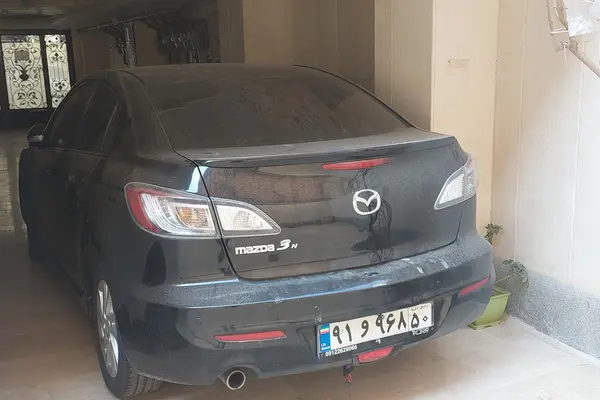 مزدا، 3 نیو صندوق دار