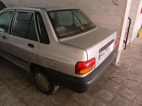 پراید، صندوق دار