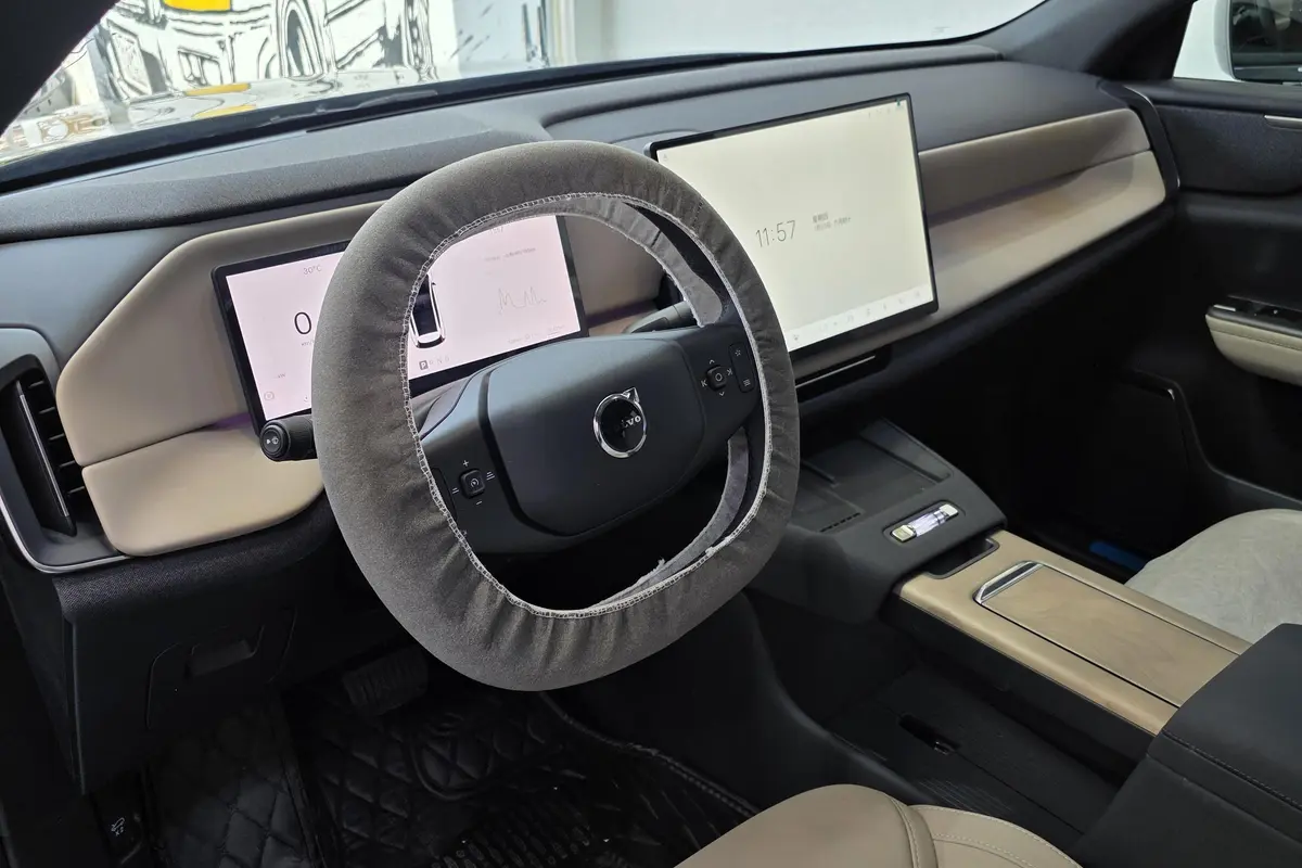 ولوو  XC70