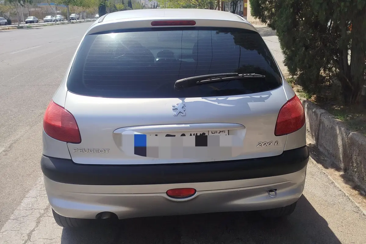 پژو،  206