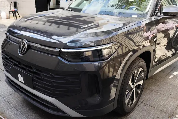 فولکس، تایرون L