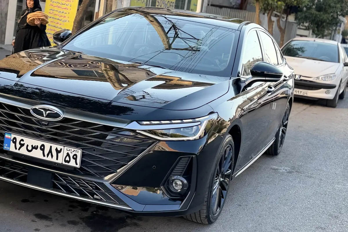 فونیکس،  آریزو 8 (Z8)