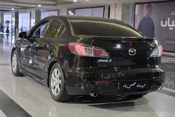 مزدا، 3 نیو صندوق دار