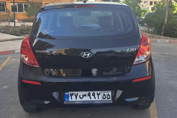 هیوندای  i20