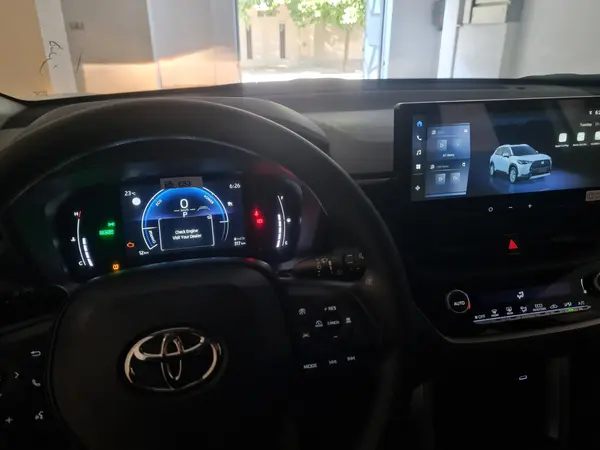 تویوتا، کرولا کراس هیبرید