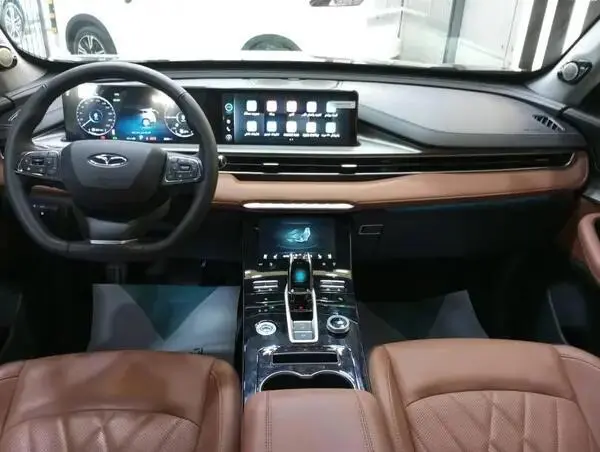 فونیکس، تیگو 8 پرو هیبرید (F8 PRO PHEV)