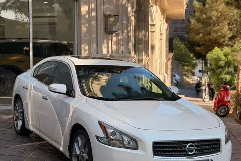نیسان، ماکسیما (وارداتی)