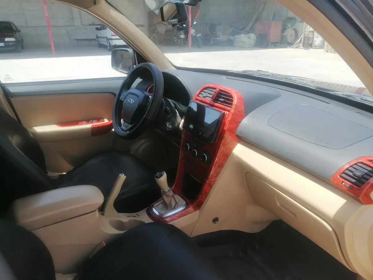 ام وی ام،  X33
