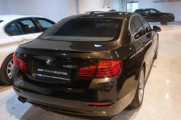 ب ام و، سری 5 سدان