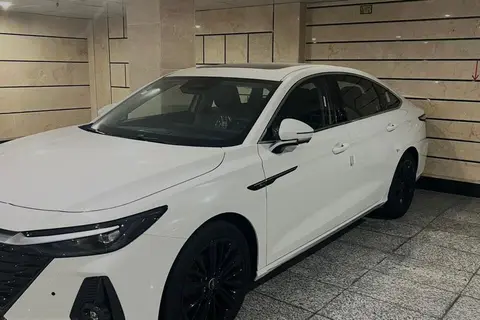 فونیکس، آریزو 8 (Z8)