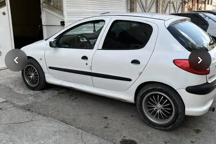 پژو،  206