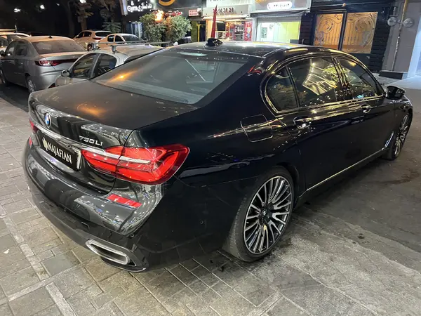 ب ام و، سری 7