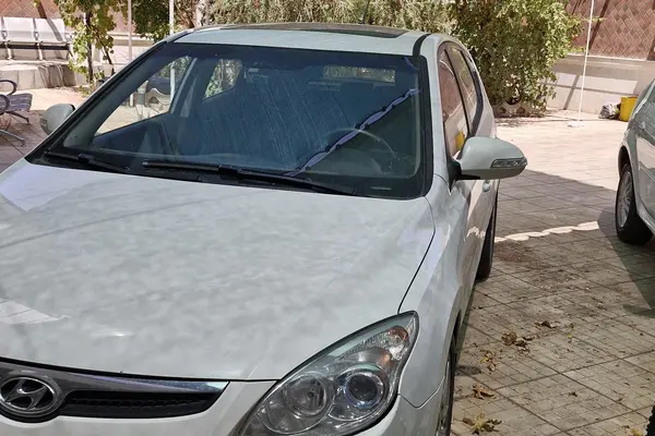 هیوندای  i30