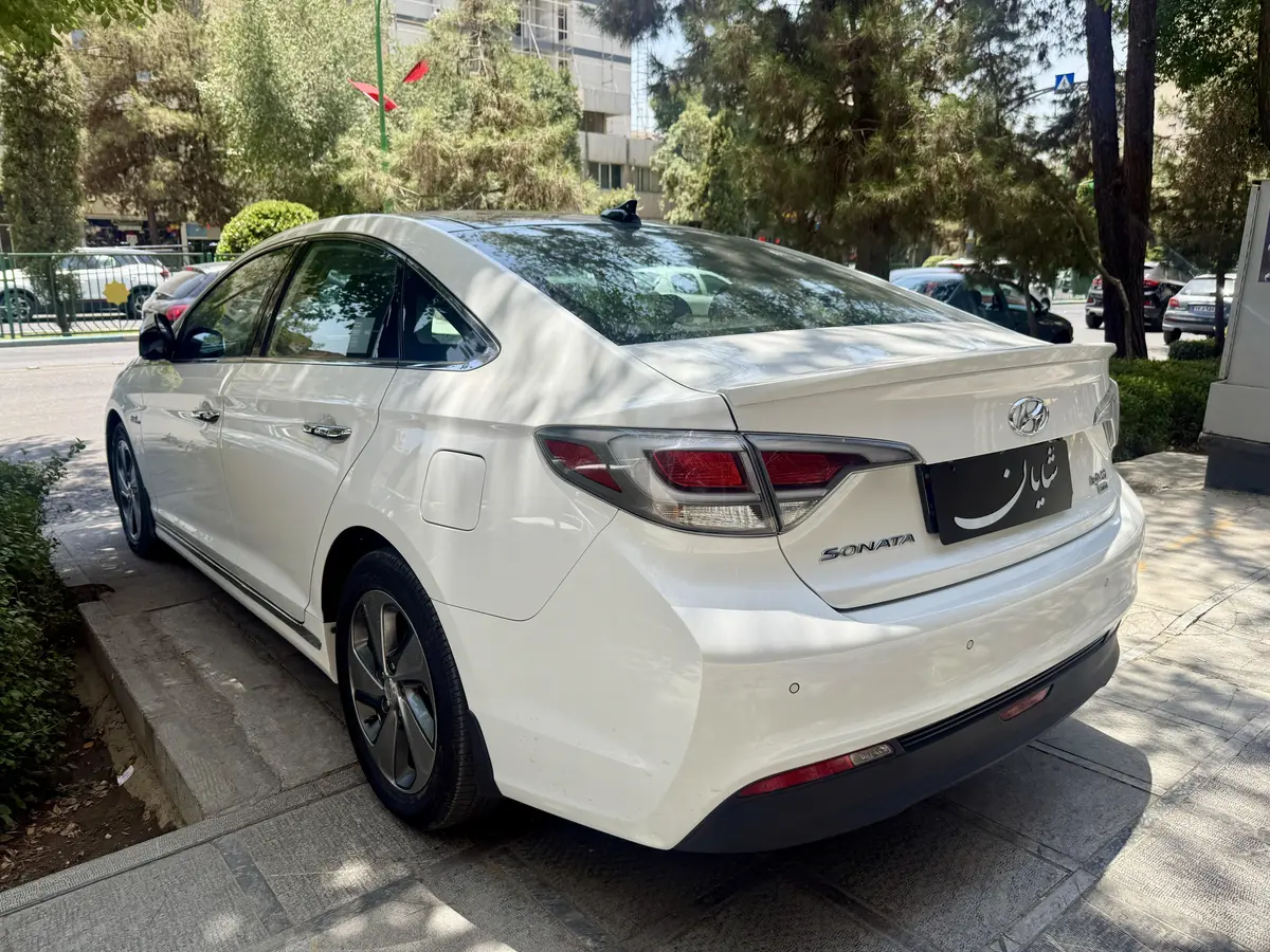 هیوندای  سوناتا هیبرید
