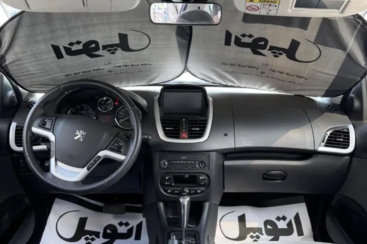 پژو،  207