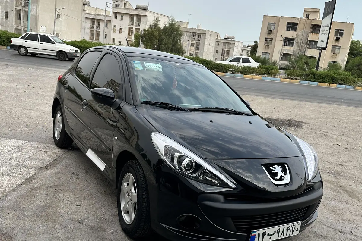 پژو،  207