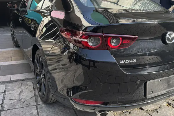 مزدا، 3 وارداتی