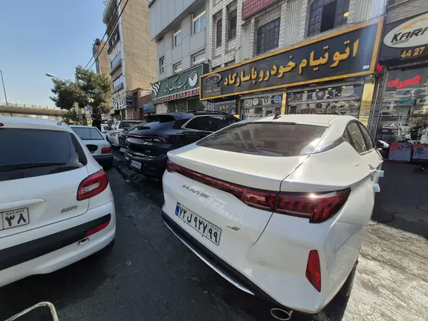کی ام سی  J7