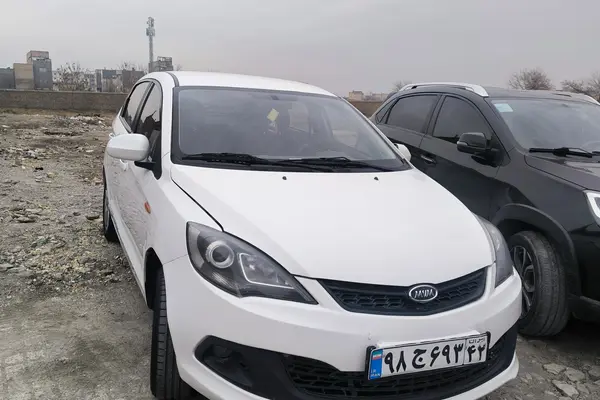 ام وی ام، 315هاچ بک