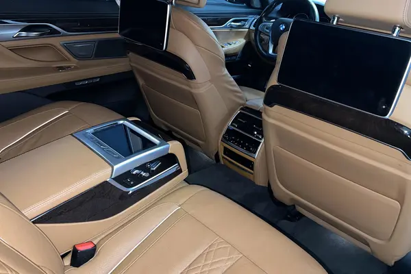 ب ام و، سری 7