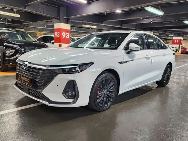 فونیکس، آریزو 8 (Z8)