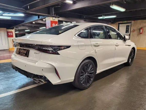 فونیکس، آریزو 8 (Z8)