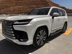 لکسوس، LX