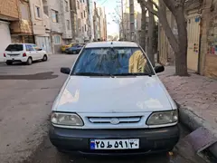 پراید، صندوق دار