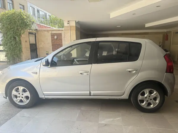 رنو، ساندرو