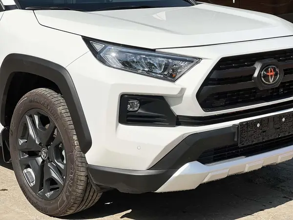 تویوتا، راوفور