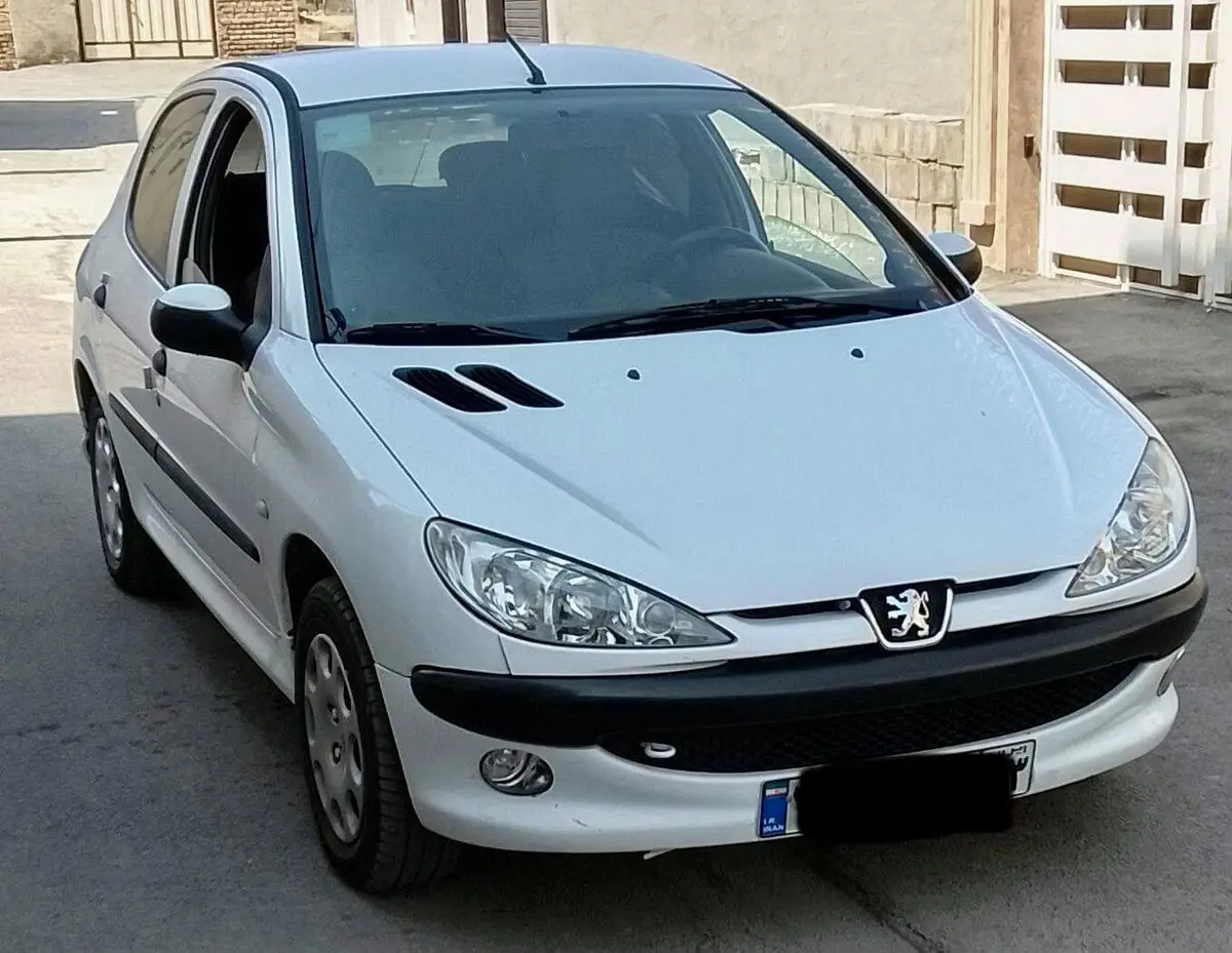 پژو،  206