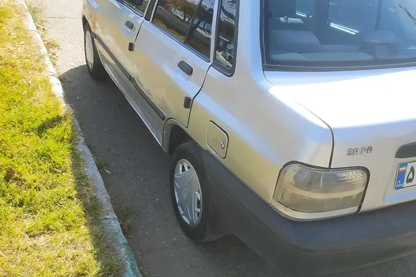 پراید، صندوق دار