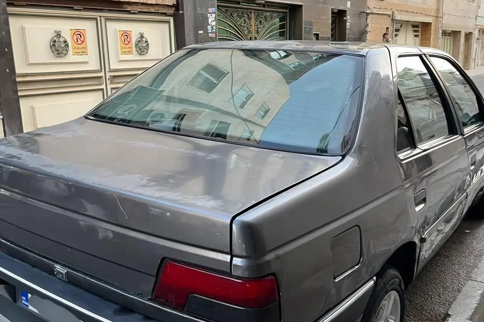 پژو،  405